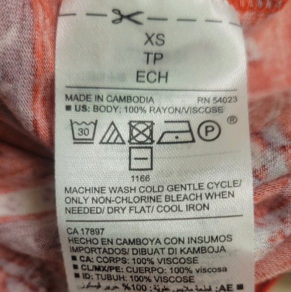 Red top - Picture 4 of 4